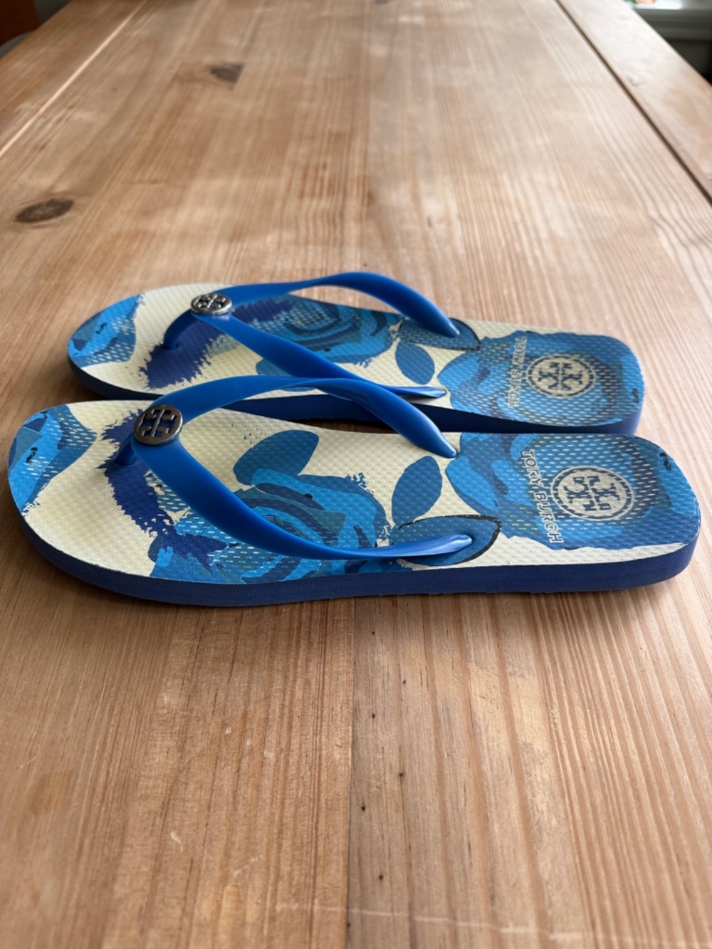 Tory Burch Blue Floral Logo Flip-Flops - Picture 3 of 6